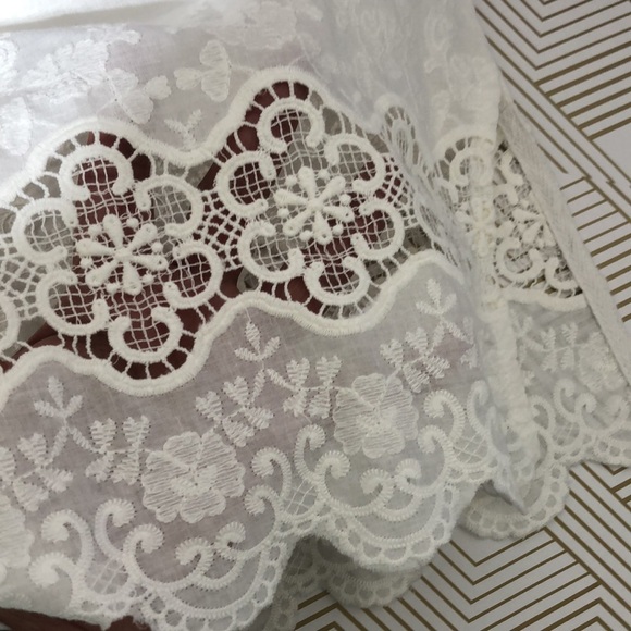 NWT skies are blue tank - Picture 7 of 11